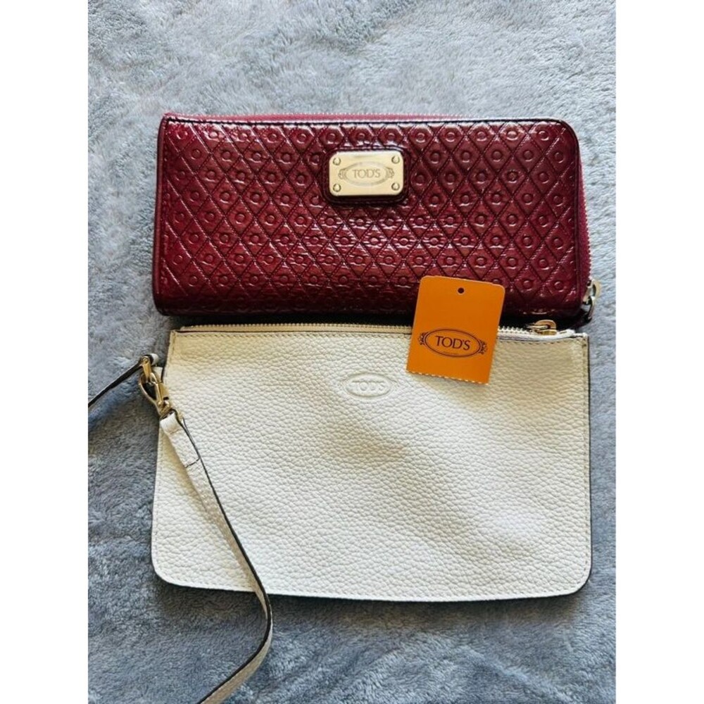 Tods Luxury Patent leather Wallet & Soft pebbled leather Wristlet